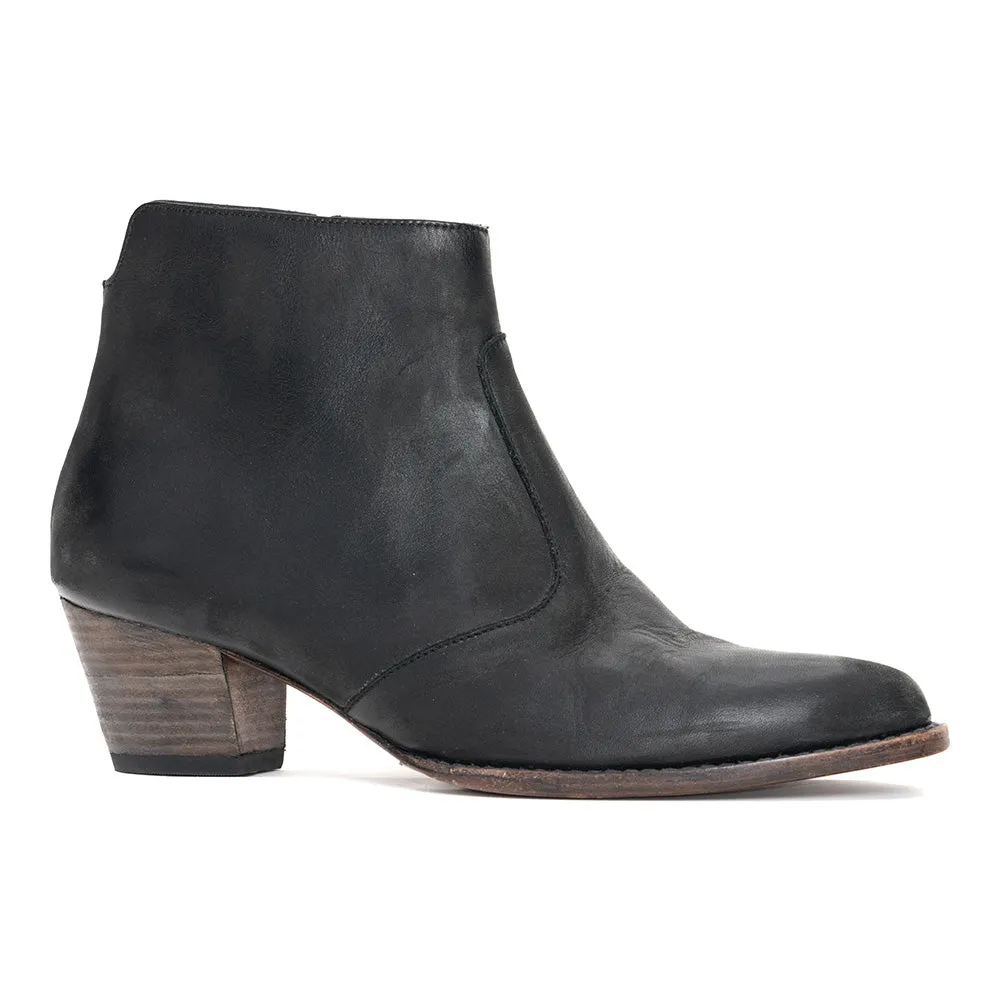 Jane – Side-Zip Ankle Boot