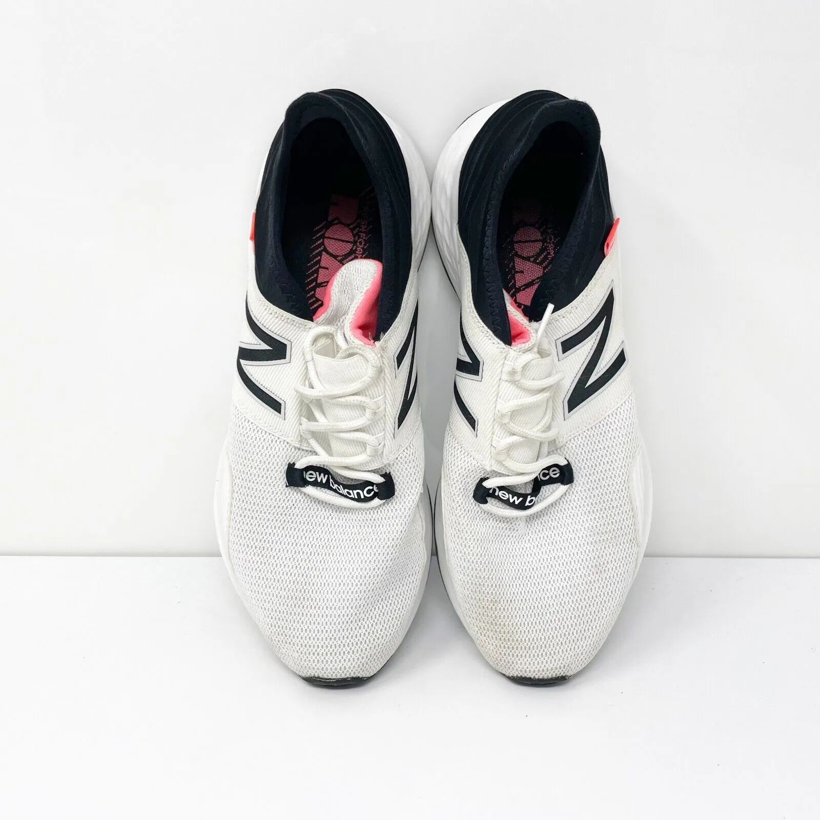 New Balance Womens Fresh Foam Roav WROAVLW White Running Shoes Sneakers Sz 10.5B