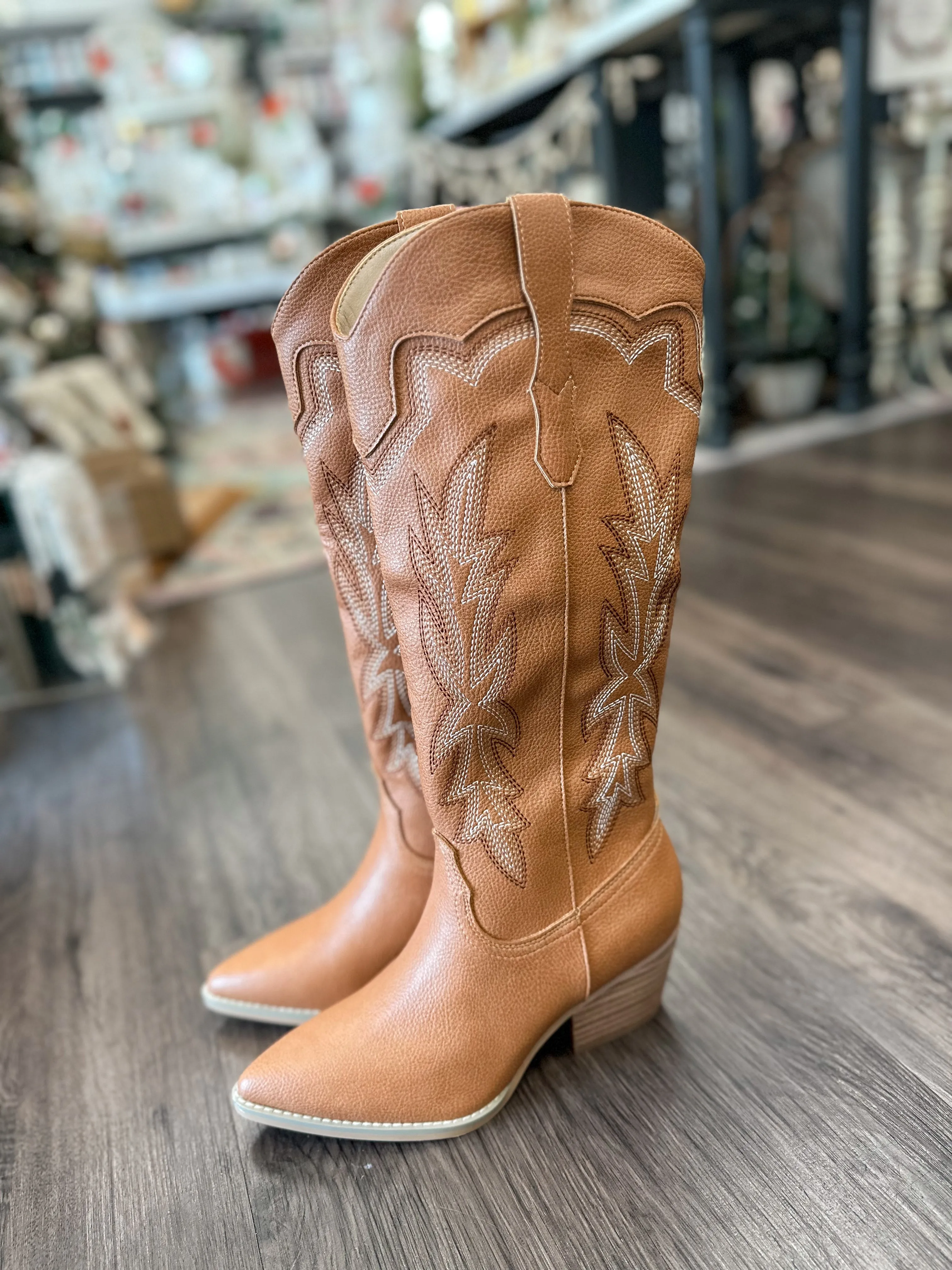 Oasis Society Ainsley Cowboy Boot