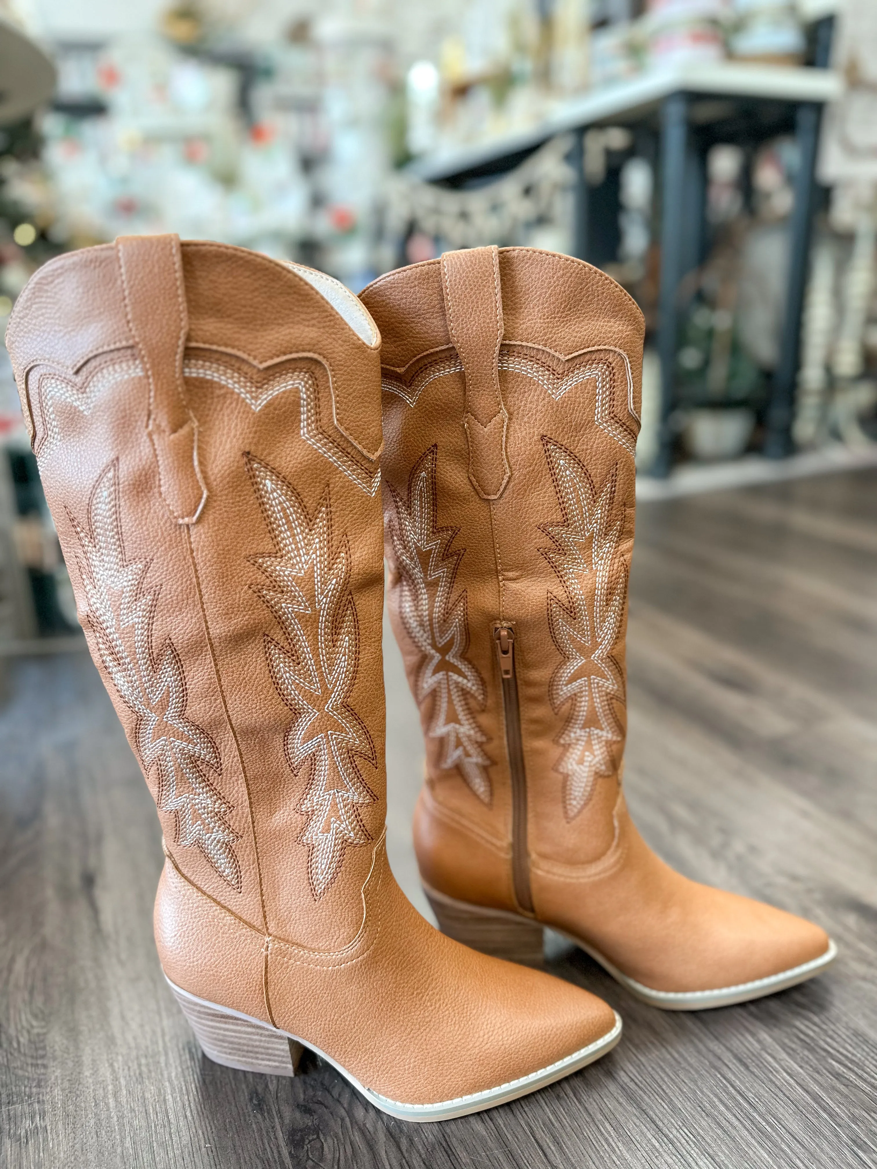 Oasis Society Ainsley Cowboy Boot