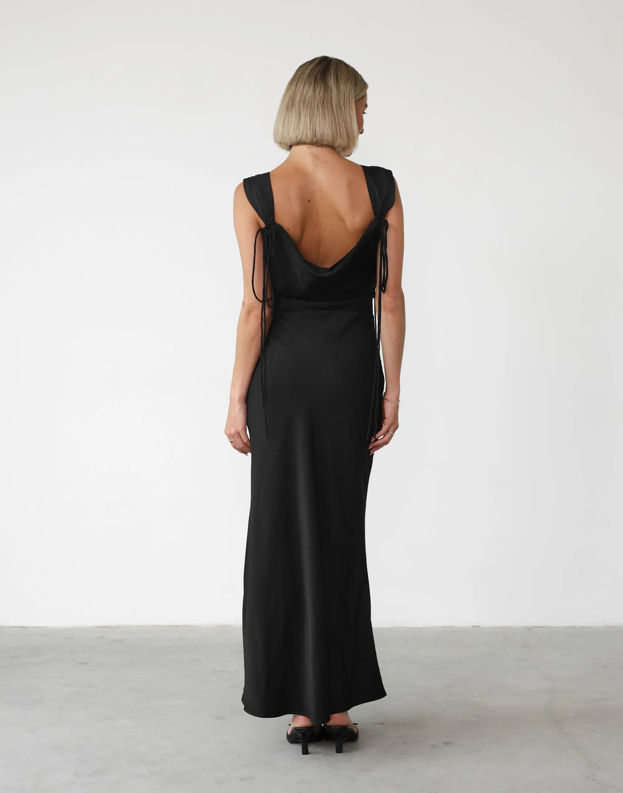 Pichola Maxi Dress (Black)